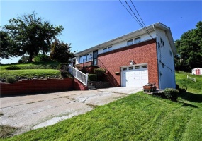 129 PENNSYLVANIA BLVD., Monessen, 15062, 3 Bedrooms Bedrooms, 9 Rooms Rooms,1 BathroomBathrooms,Residential,For Sale,PENNSYLVANIA BLVD.,1766787