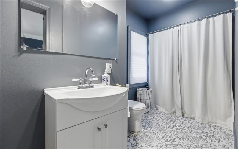 236 Pike Street, Canonsburg, 15317, 4 Bedrooms Bedrooms, 11 Rooms Rooms,3.2 BathroomsBathrooms,Residential,For Sale,Pike Street,1768166