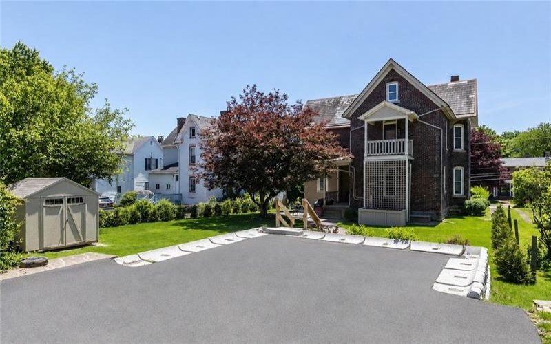 236 Pike Street, Canonsburg, 15317, 4 Bedrooms Bedrooms, 11 Rooms Rooms,3.2 BathroomsBathrooms,Residential,For Sale,Pike Street,1768166