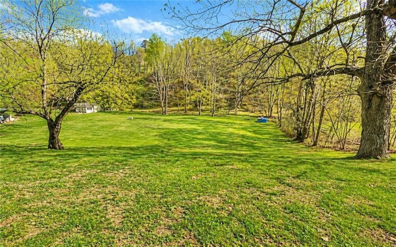 101 Fishpot Rd, Fredericktown, 15333, 1 Bedroom Bedrooms, ,1 BathroomBathrooms,Residential,For Sale,Fishpot Rd,1765232