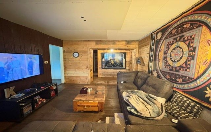 101 Fishpot Rd, Fredericktown, 15333, 1 Bedroom Bedrooms, ,1 BathroomBathrooms,Residential,For Sale,Fishpot Rd,1765232