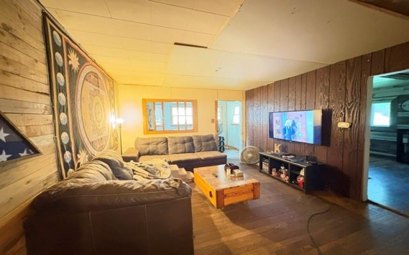 101 Fishpot Rd, Fredericktown, 15333, 1 Bedroom Bedrooms, ,1 BathroomBathrooms,Residential,For Sale,Fishpot Rd,1765232