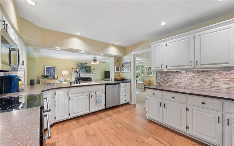 114 Sunrise Lane, Ligonier, 15658, 3 Bedrooms Bedrooms, 10 Rooms Rooms,3.1 BathroomsBathrooms,Residential,For Sale,Sunrise Lane,1765240