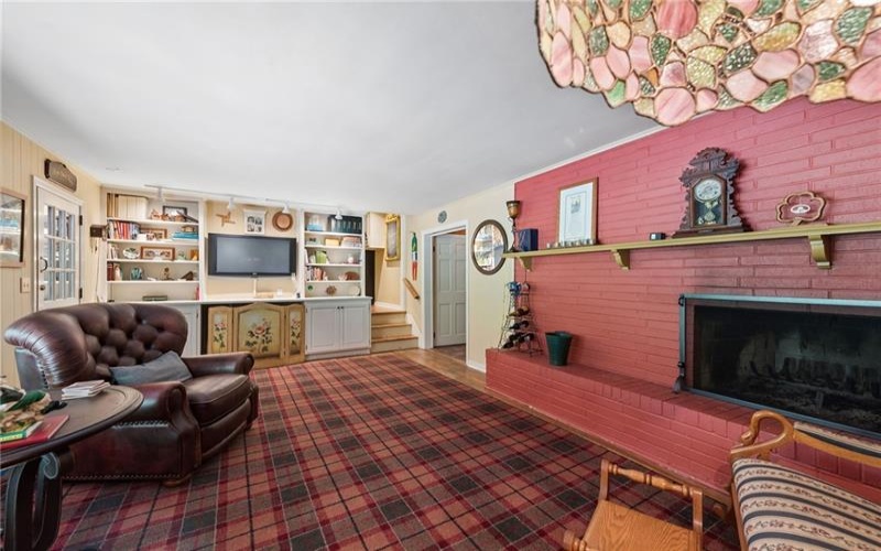114 Sunrise Lane, Ligonier, 15658, 3 Bedrooms Bedrooms, 10 Rooms Rooms,3.1 BathroomsBathrooms,Residential,For Sale,Sunrise Lane,1765240