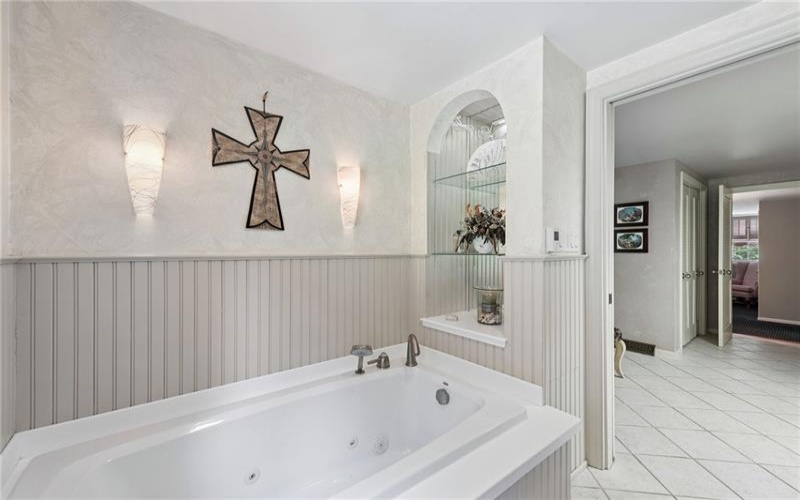 114 Sunrise Lane, Ligonier, 15658, 3 Bedrooms Bedrooms, 10 Rooms Rooms,3.1 BathroomsBathrooms,Residential,For Sale,Sunrise Lane,1765240