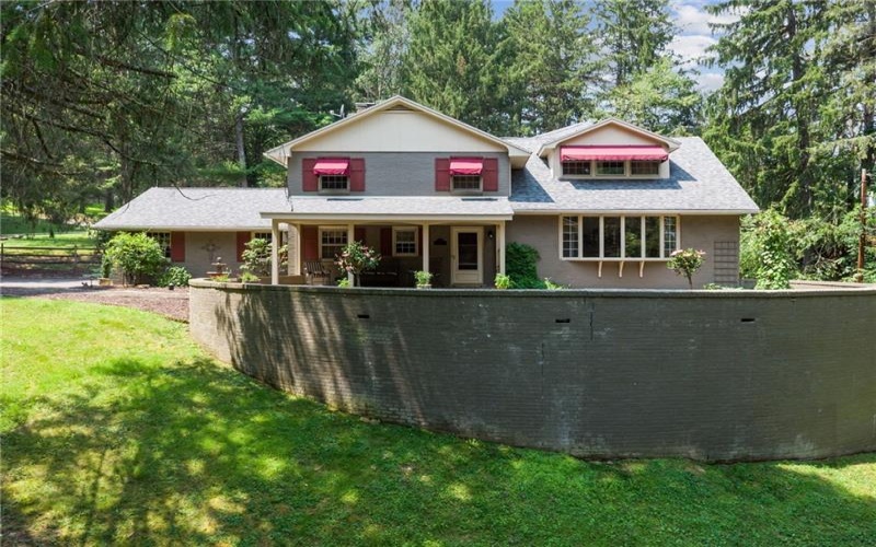 114 Sunrise Lane, Ligonier, 15658, 3 Bedrooms Bedrooms, 10 Rooms Rooms,3.1 BathroomsBathrooms,Residential,For Sale,Sunrise Lane,1765240