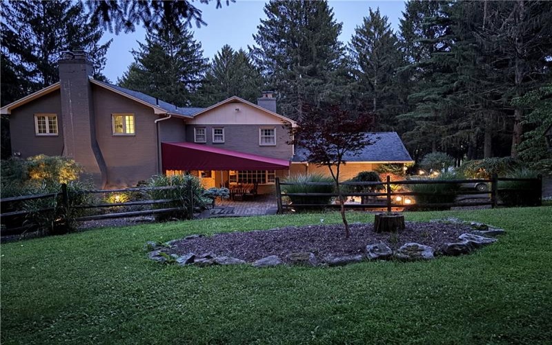 114 Sunrise Lane, Ligonier, 15658, 3 Bedrooms Bedrooms, 10 Rooms Rooms,3.1 BathroomsBathrooms,Residential,For Sale,Sunrise Lane,1765240
