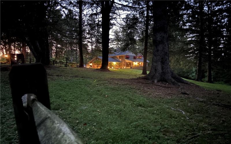 114 Sunrise Lane, Ligonier, 15658, 3 Bedrooms Bedrooms, 10 Rooms Rooms,3.1 BathroomsBathrooms,Residential,For Sale,Sunrise Lane,1765240
