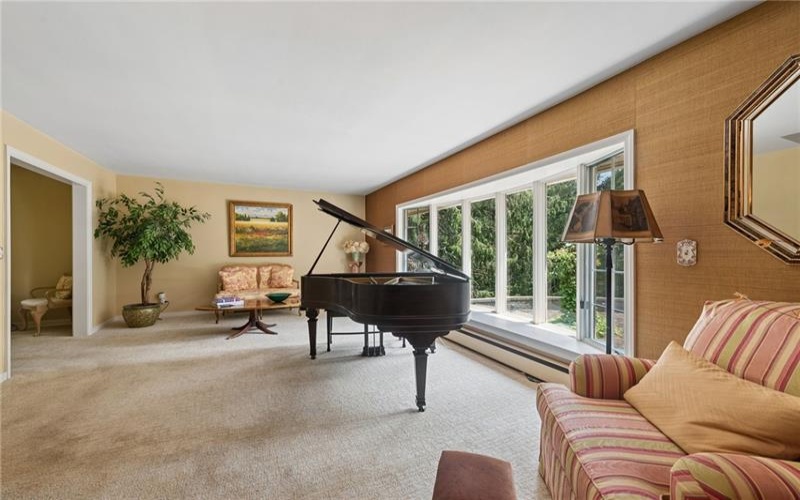 114 Sunrise Lane, Ligonier, 15658, 3 Bedrooms Bedrooms, 10 Rooms Rooms,3.1 BathroomsBathrooms,Residential,For Sale,Sunrise Lane,1765240