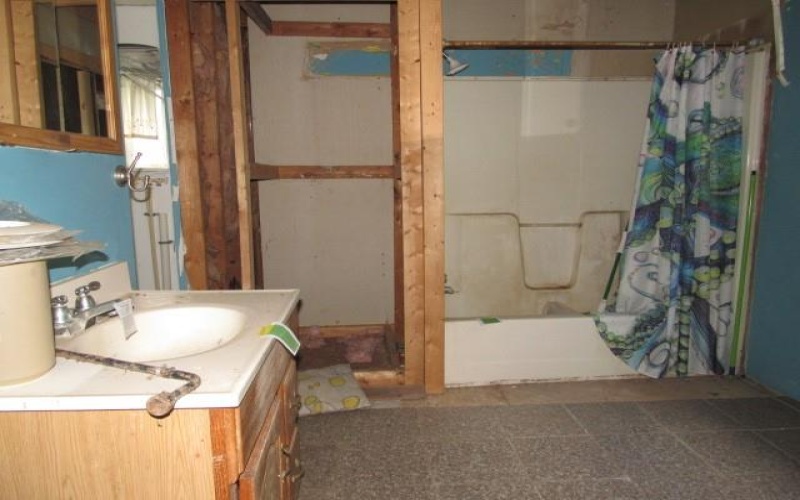 1025 Pike Run Drive, Coal Center, 15423, 3 Bedrooms Bedrooms, 6 Rooms Rooms,1 BathroomBathrooms,Residential,For Sale,Pike Run Drive,1766817
