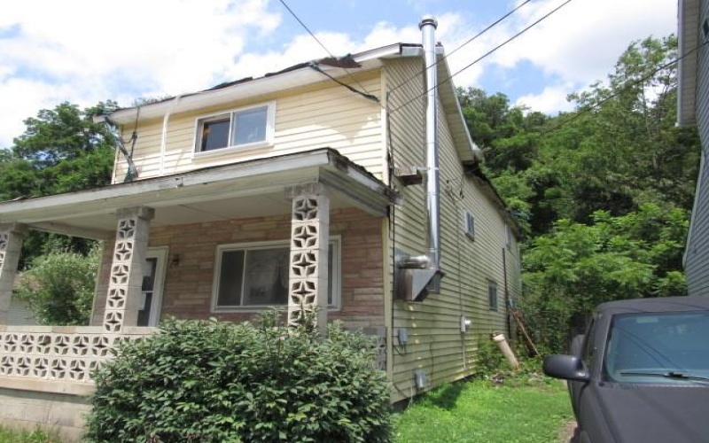 1025 Pike Run Drive, Coal Center, 15423, 3 Bedrooms Bedrooms, 6 Rooms Rooms,1 BathroomBathrooms,Residential,For Sale,Pike Run Drive,1766817