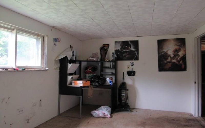 1025 Pike Run Drive, Coal Center, 15423, 3 Bedrooms Bedrooms, 6 Rooms Rooms,1 BathroomBathrooms,Residential,For Sale,Pike Run Drive,1766817