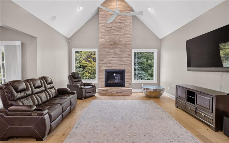 111 Whispering Heights Ln, Venetia, 15367, 4 Bedrooms Bedrooms, 12 Rooms Rooms,4.1 BathroomsBathrooms,Residential,For Sale,Whispering Heights Ln,1765245
