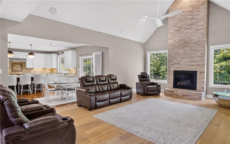 111 Whispering Heights Ln, Venetia, 15367, 4 Bedrooms Bedrooms, 12 Rooms Rooms,4.1 BathroomsBathrooms,Residential,For Sale,Whispering Heights Ln,1765245