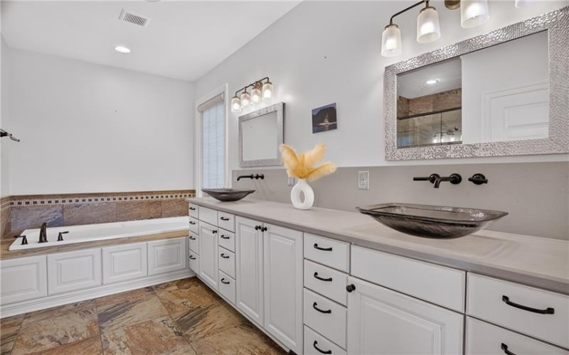 111 Whispering Heights Ln, Venetia, 15367, 4 Bedrooms Bedrooms, 12 Rooms Rooms,4.1 BathroomsBathrooms,Residential,For Sale,Whispering Heights Ln,1765245