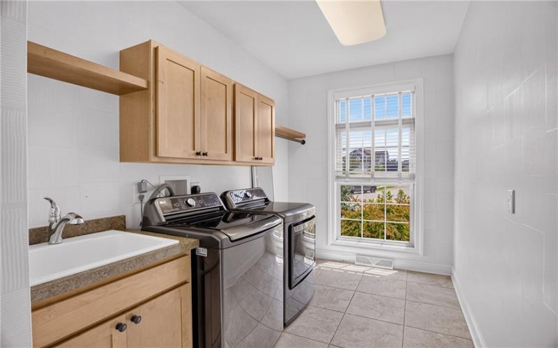 111 Whispering Heights Ln, Venetia, 15367, 4 Bedrooms Bedrooms, 12 Rooms Rooms,4.1 BathroomsBathrooms,Residential,For Sale,Whispering Heights Ln,1765245