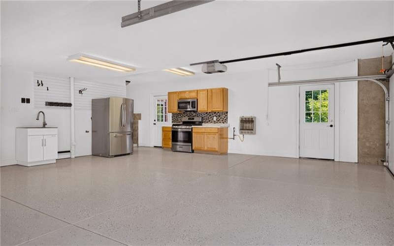 111 Whispering Heights Ln, Venetia, 15367, 4 Bedrooms Bedrooms, 12 Rooms Rooms,4.1 BathroomsBathrooms,Residential,For Sale,Whispering Heights Ln,1765245