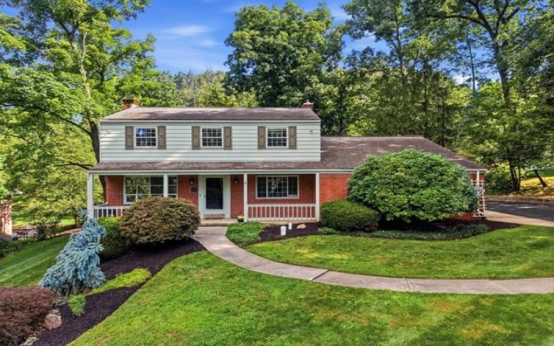 439 Manor Rd, Delmont, 15626, 4 Bedroom Bedrooms, 9 Room Rooms,2.2 BathroomBathrooms,Residential,For Sale,Manor Rd,1768191