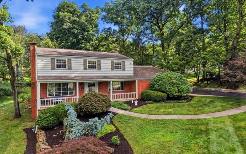 439 Manor Rd, Delmont, 15626, 4 Bedroom Bedrooms, 9 Room Rooms,2.2 BathroomBathrooms,Residential,For Sale,Manor Rd,1768191