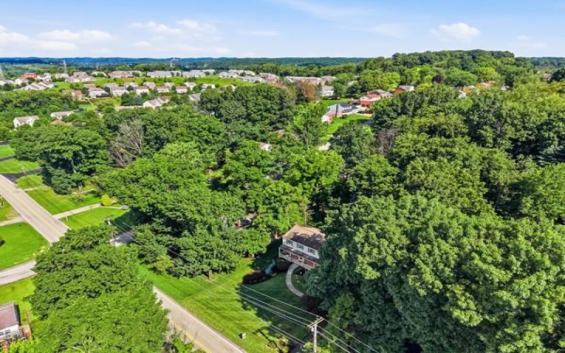 439 Manor Rd, Delmont, 15626, 4 Bedroom Bedrooms, 9 Room Rooms,2.2 BathroomBathrooms,Residential,For Sale,Manor Rd,1768191