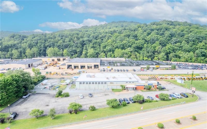 4603 William Penn Highway Suite 100, Murrysville, 15668, ,Commercial-industrial-business,For Sale,William Penn Highway Suite 100,1766847