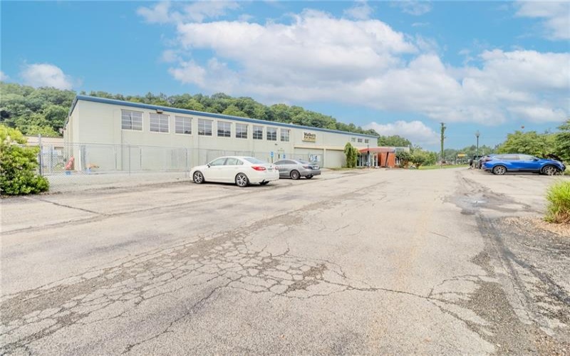 4603 William Penn Highway Suite 100, Murrysville, 15668, ,Commercial-industrial-business,For Sale,William Penn Highway Suite 100,1766847