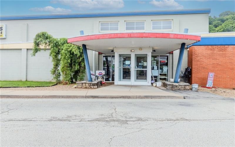 4603 William Penn Highway Suite 100, Murrysville, 15668, ,Commercial-industrial-business,For Sale,William Penn Highway Suite 100,1766847