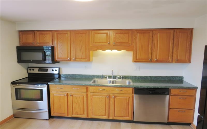 115 Bristol Ln, Irwin, 15642, 3 Bedroom Bedrooms, ,2.1 BathroomBathrooms,Residential,For Sale,Bristol Ln,1766870