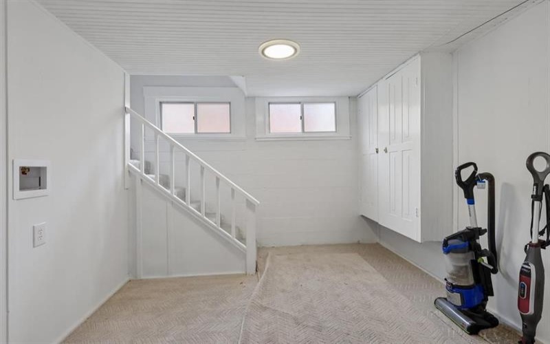 241 Charles AVENUE, New Kensington, 15068, 5 Bedrooms Bedrooms, 9 Rooms Rooms,2 BathroomsBathrooms,Residential,For Sale,Charles,1765321
