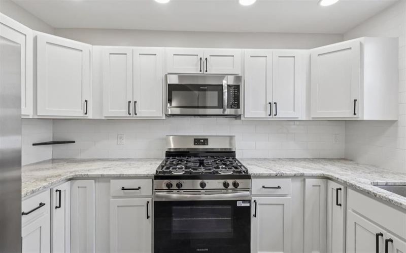 241 Charles AVENUE, New Kensington, 15068, 5 Bedrooms Bedrooms, 9 Rooms Rooms,2 BathroomsBathrooms,Residential,For Sale,Charles,1765321