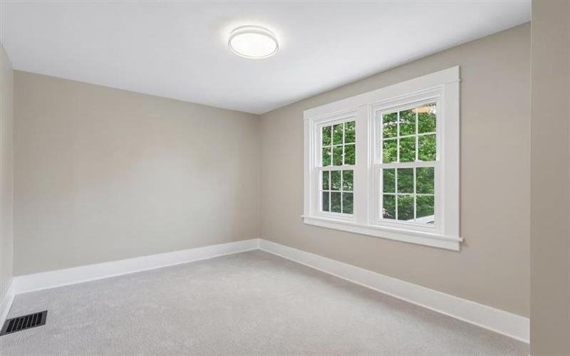 241 Charles AVENUE, New Kensington, 15068, 5 Bedrooms Bedrooms, 9 Rooms Rooms,2 BathroomsBathrooms,Residential,For Sale,Charles,1765321