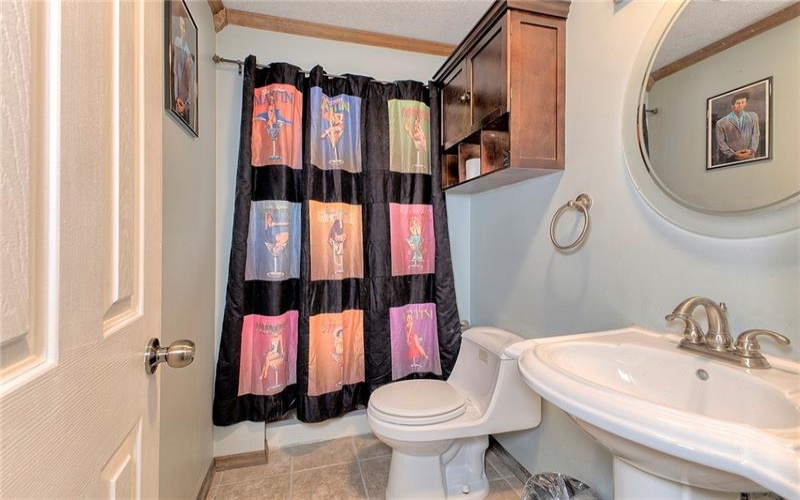 415 Crossbow Dr, New Stanton, 15672, 5 Bedrooms Bedrooms, 12 Rooms Rooms,3.1 BathroomsBathrooms,Residential,For Sale,Crossbow Dr,1765322
