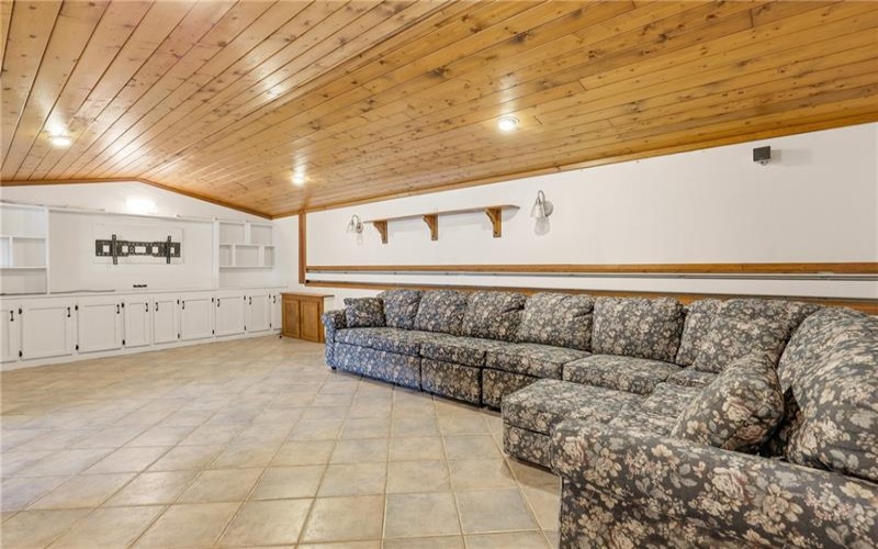 1174 Zucco Ln, Johnstown, 15905, 3 Bedrooms Bedrooms, 10 Rooms Rooms,2.1 BathroomsBathrooms,Residential,For Sale,Zucco Ln,1766892