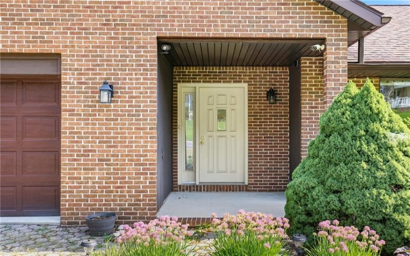 1174 Zucco Ln, Johnstown, 15905, 3 Bedrooms Bedrooms, 10 Rooms Rooms,2.1 BathroomsBathrooms,Residential,For Sale,Zucco Ln,1766892