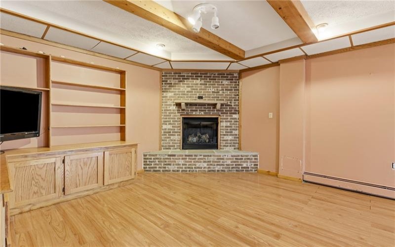 1174 Zucco Ln, Johnstown, 15905, 3 Bedrooms Bedrooms, 10 Rooms Rooms,2.1 BathroomsBathrooms,Residential,For Sale,Zucco Ln,1766892