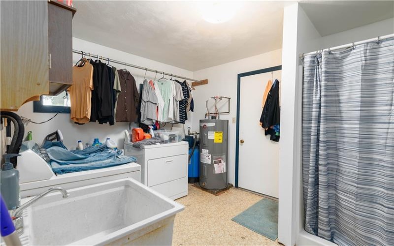 59 Kopper Kettle Rd, Washington, 15301, 4 Bedrooms Bedrooms, ,2 BathroomsBathrooms,Residential,For Sale,Kopper Kettle Rd,1768241