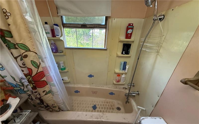 435 6th St, Donora, 15033, 2 Bedrooms Bedrooms, ,1 BathroomBathrooms,Residential,For Sale,6th St,1768244
