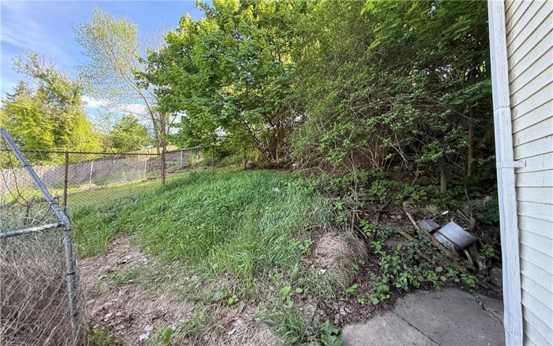 435 6th St, Donora, 15033, 2 Bedrooms Bedrooms, ,1 BathroomBathrooms,Residential,For Sale,6th St,1768244