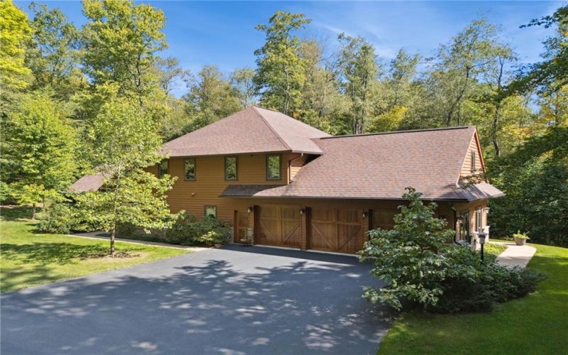 302 Pheasant Run Lane, Champion, 15622, 4 Bedrooms Bedrooms, 12 Rooms Rooms,3.2 BathroomsBathrooms,Residential,For Sale,Pheasant Run Lane,1765381