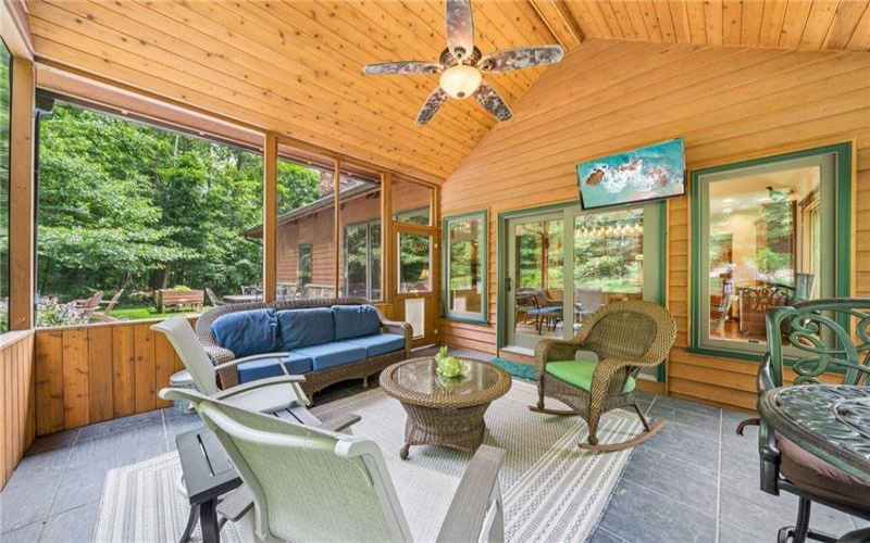 302 Pheasant Run Lane, Champion, 15622, 4 Bedrooms Bedrooms, 12 Rooms Rooms,3.2 BathroomsBathrooms,Residential,For Sale,Pheasant Run Lane,1765381