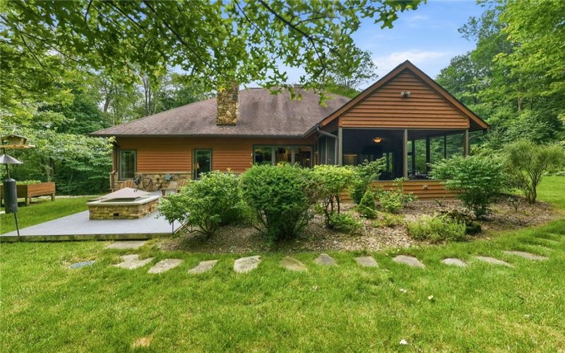 302 Pheasant Run Lane, Champion, 15622, 4 Bedrooms Bedrooms, 12 Rooms Rooms,3.2 BathroomsBathrooms,Residential,For Sale,Pheasant Run Lane,1765381