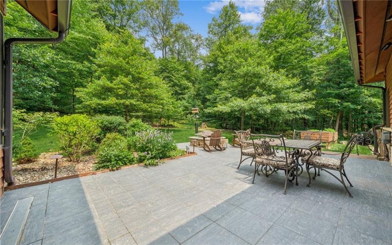 302 Pheasant Run Lane, Champion, 15622, 4 Bedrooms Bedrooms, 12 Rooms Rooms,3.2 BathroomsBathrooms,Residential,For Sale,Pheasant Run Lane,1765381