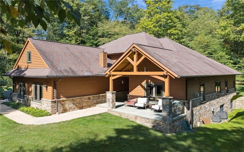 302 Pheasant Run Lane, Champion, 15622, 4 Bedrooms Bedrooms, 12 Rooms Rooms,3.2 BathroomsBathrooms,Residential,For Sale,Pheasant Run Lane,1765381