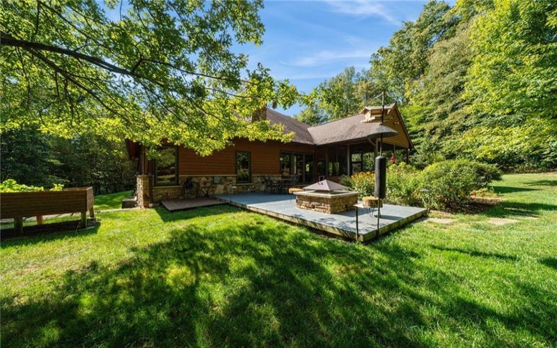 302 Pheasant Run Lane, Champion, 15622, 4 Bedrooms Bedrooms, 12 Rooms Rooms,3.2 BathroomsBathrooms,Residential,For Sale,Pheasant Run Lane,1765381
