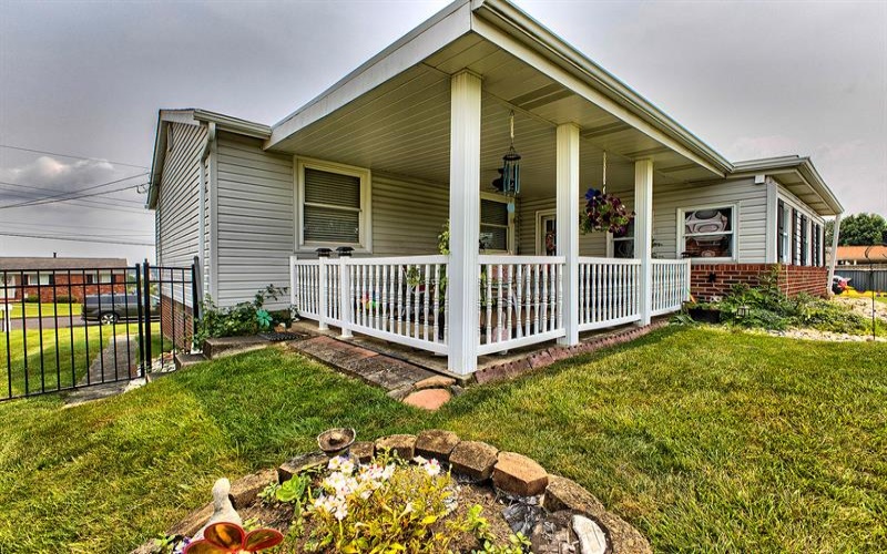 12 Shawnee Drive, Greensburg, 15601, 3 Bedrooms Bedrooms, 7 Rooms Rooms,2 BathroomsBathrooms,Residential,For Sale,Shawnee Drive,1765393