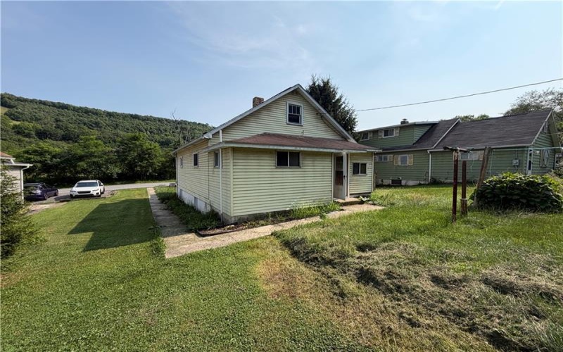 220 Bethel Street, Hollsopole, 15935, 2 Bedrooms Bedrooms, ,1 BathroomBathrooms,Residential,For Sale,Bethel Street,1765394