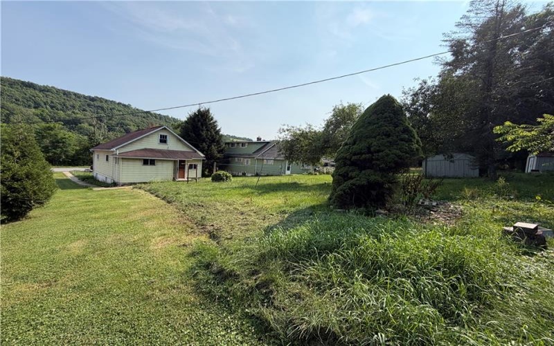 220 Bethel Street, Hollsopole, 15935, 2 Bedrooms Bedrooms, ,1 BathroomBathrooms,Residential,For Sale,Bethel Street,1765394