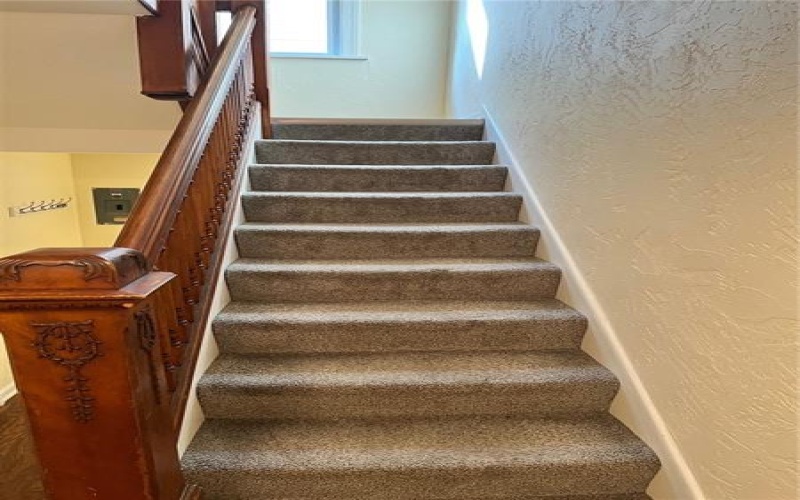 660 E Maiden Street, Washington, 15301, 4 Bedrooms Bedrooms, ,2.1 BathroomsBathrooms,Residential,For Sale,E Maiden Street,1766937