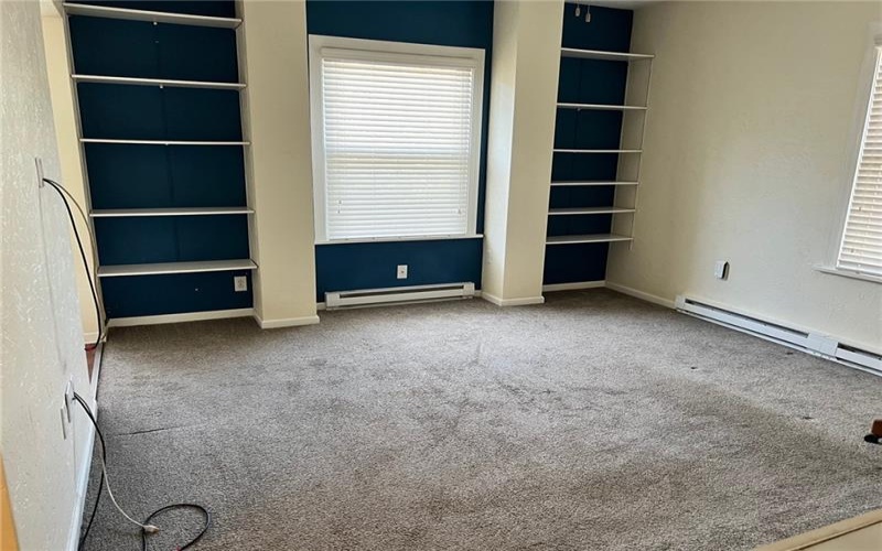 660 E Maiden Street, Washington, 15301, 4 Bedrooms Bedrooms, ,2.1 BathroomsBathrooms,Residential,For Sale,E Maiden Street,1766937