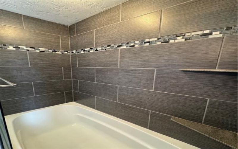 660 E Maiden Street, Washington, 15301, 4 Bedrooms Bedrooms, ,2.1 BathroomsBathrooms,Residential,For Sale,E Maiden Street,1766937